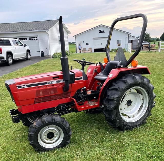 Image of Case IH 244 equipment image 1