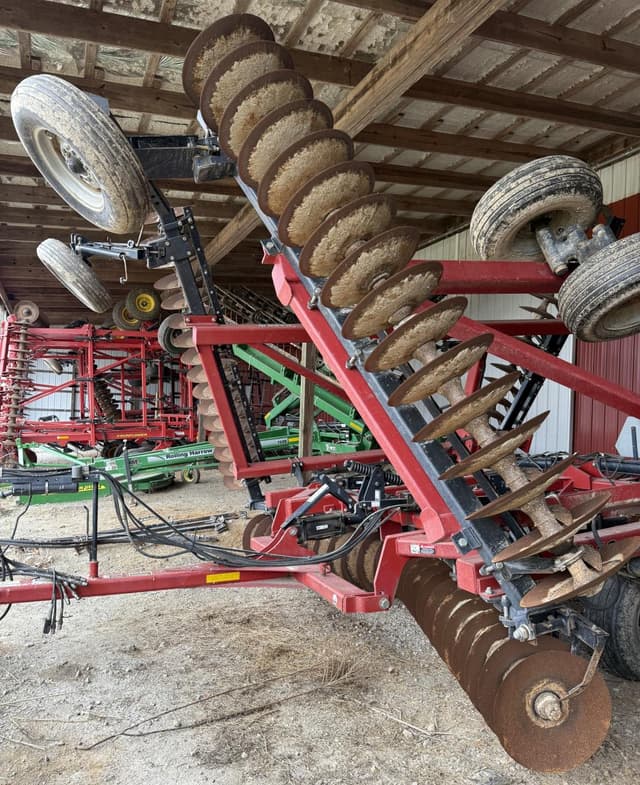 Image of Case IH 340 equipment image 4