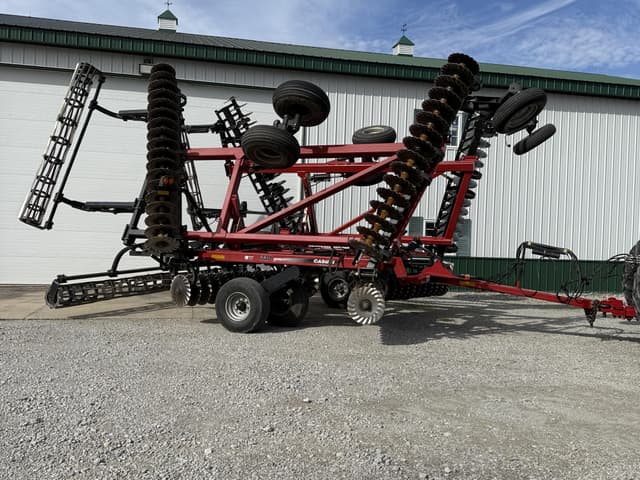 Image of Case IH 330 equipment image 1