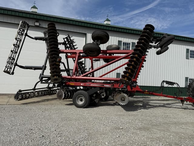 Image of Case IH 330 equipment image 3