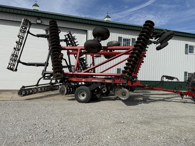 Image of Case IH 330 equipment image 2