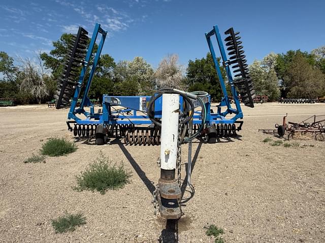 Image of New Holland SG110 equipment image 2
