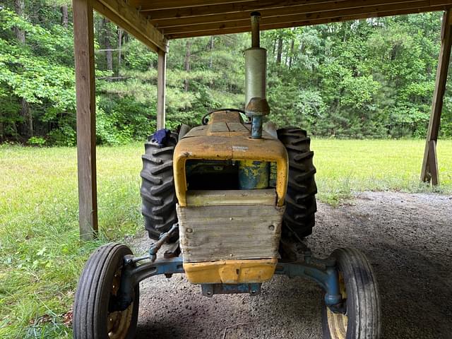Image of Ford 3400 equipment image 3