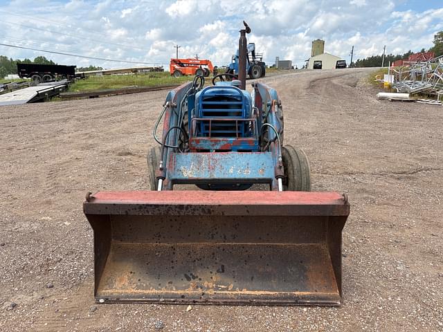 Image of Ford 3400 equipment image 2
