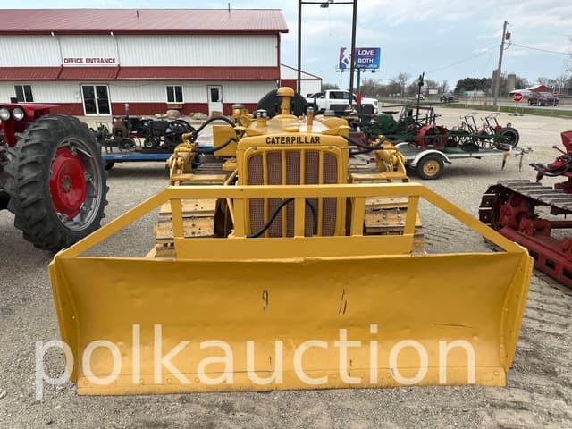 Image of Caterpillar D4 equipment image 1