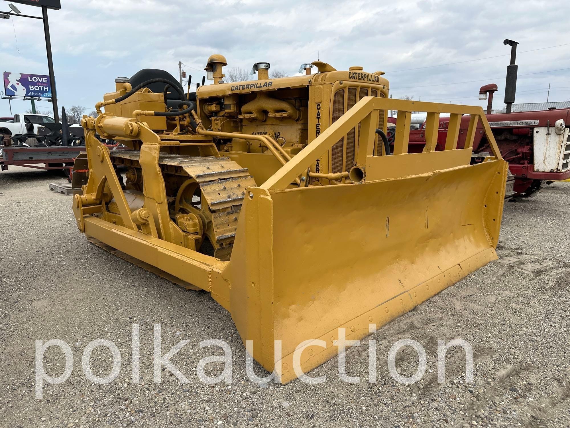 Caterpillar D4 Equipment Image0