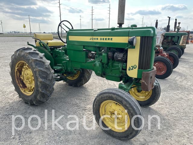 Image of John Deere 420 equipment image 3
