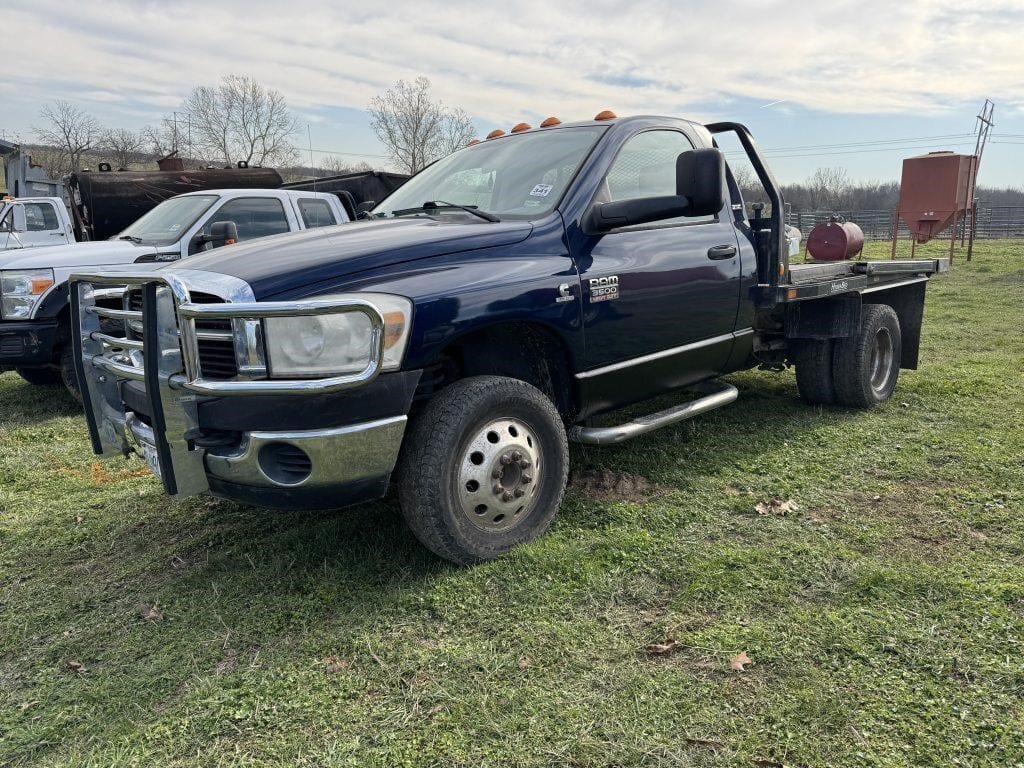 2008 Dodge Ram 3500 Equipment Image0