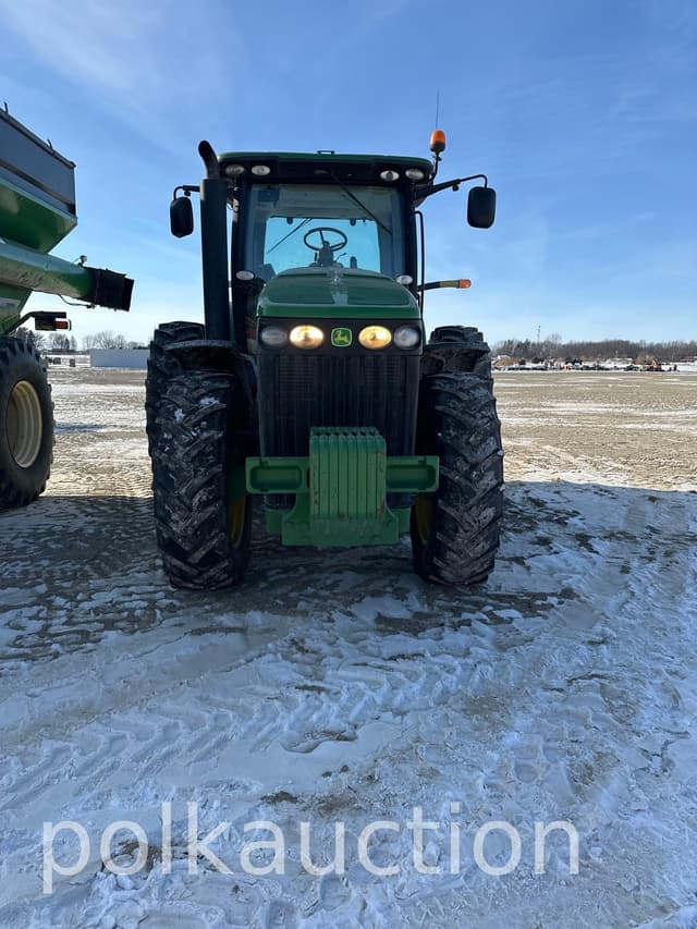 Image of John Deere 8225R equipment image 2