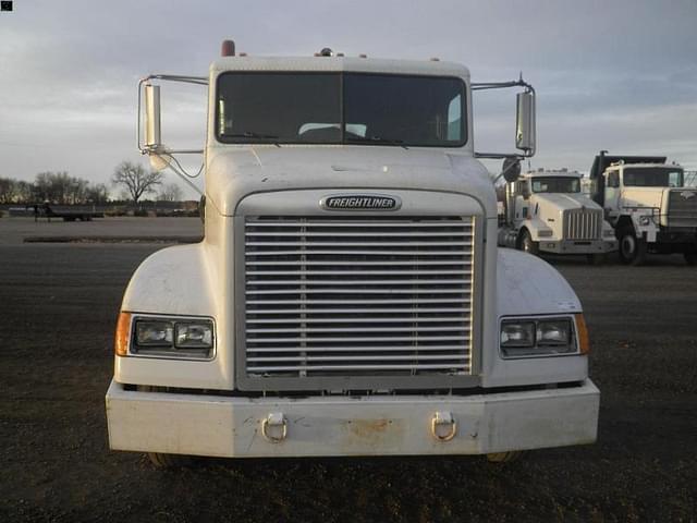 Image of Freightliner FL112 equipment image 1