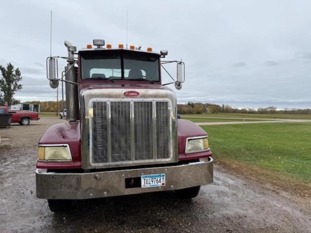 Image of Peterbilt 385 equipment image 2