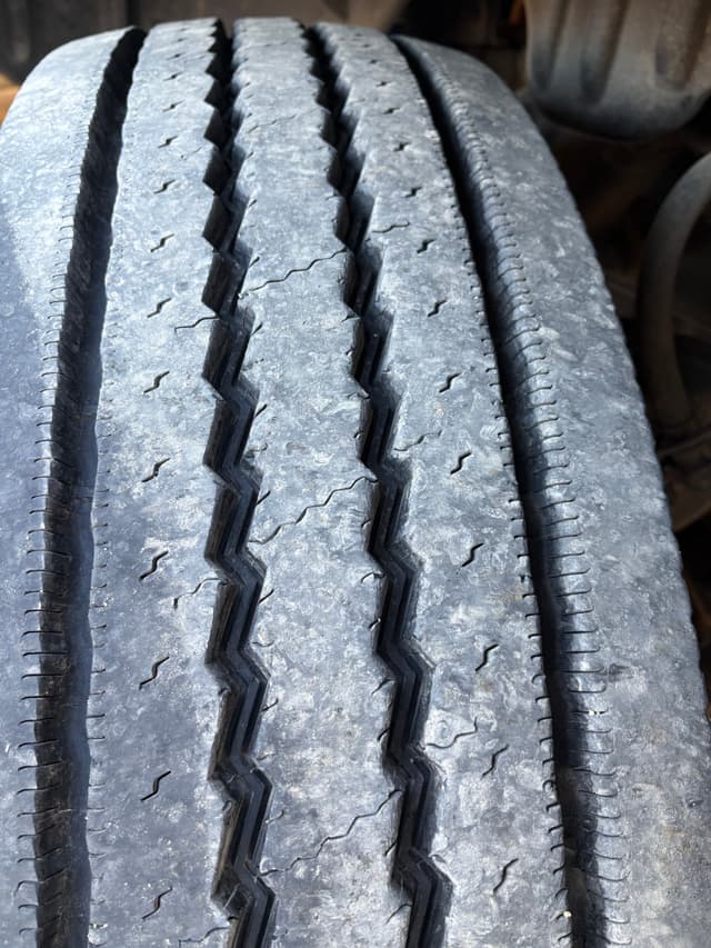 Image of Freightliner Cascadia equipment image 4