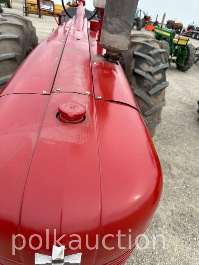 Image of Farmall 400 equipment image 2