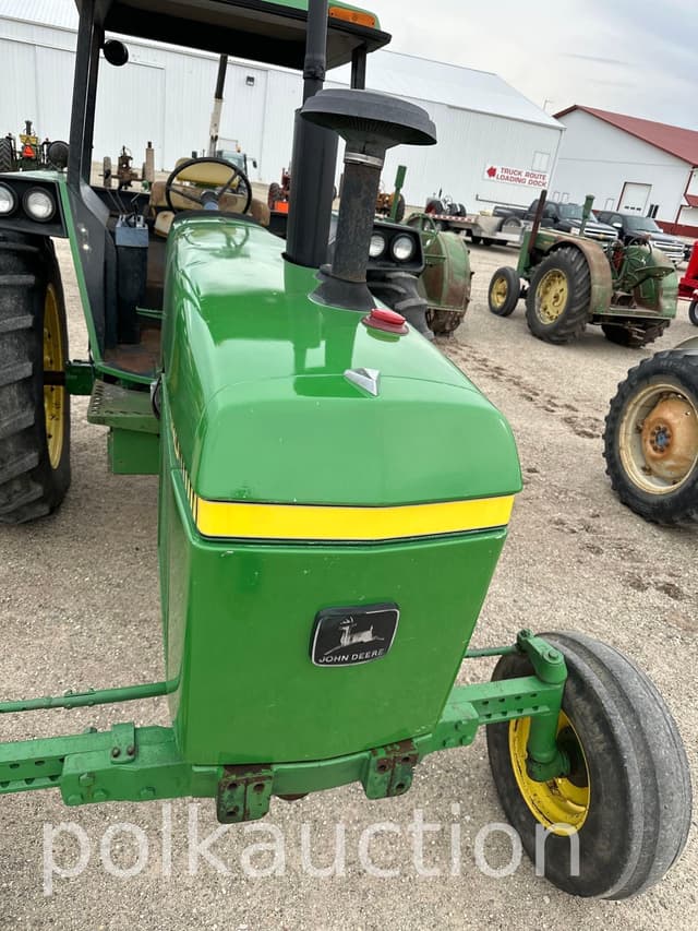 Image of John Deere 4040 equipment image 2