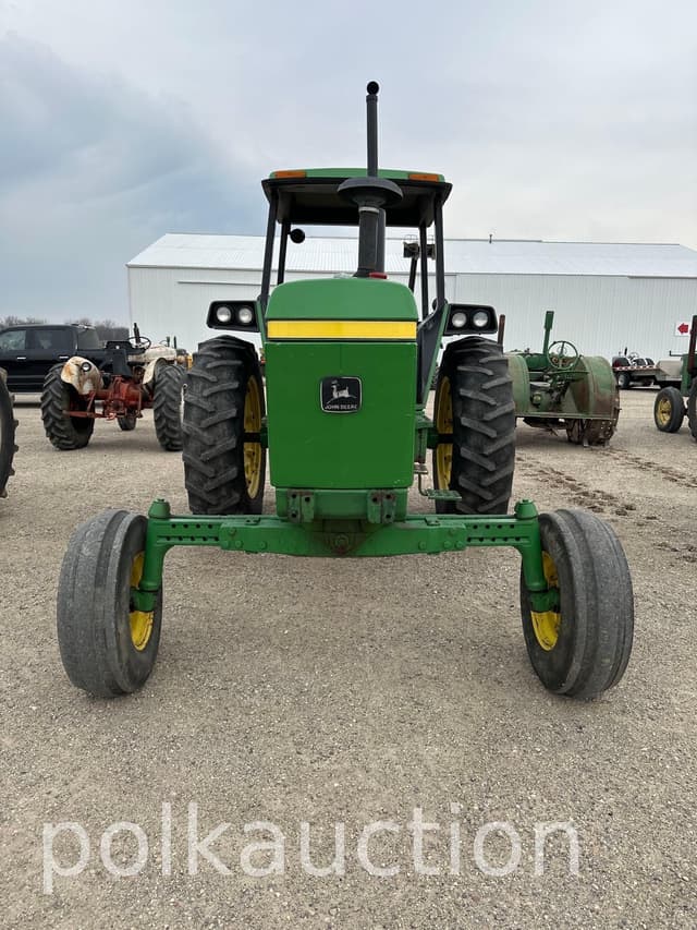 Image of John Deere 4040 equipment image 1