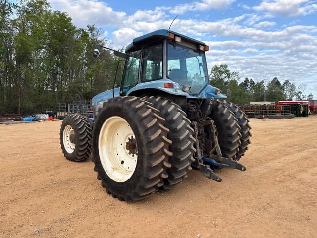 Image of New Holland 8870 equipment image 2