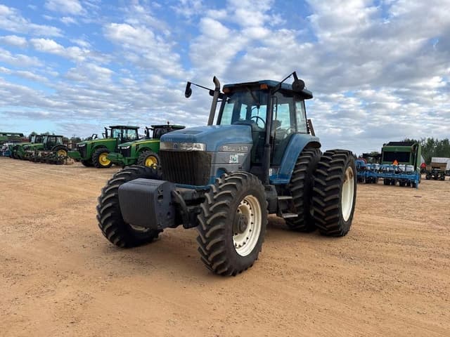 Image of New Holland 8870 equipment image 1