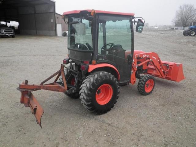 Image of Kubota B2650 equipment image 4