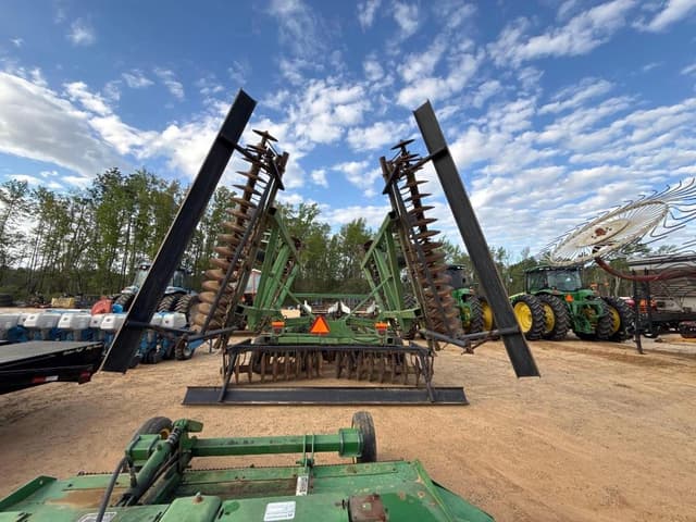 Image of John Deere 637 equipment image 3