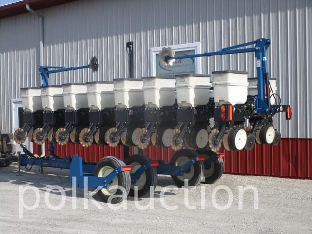 Image of Kinze 3500 equipment image 3