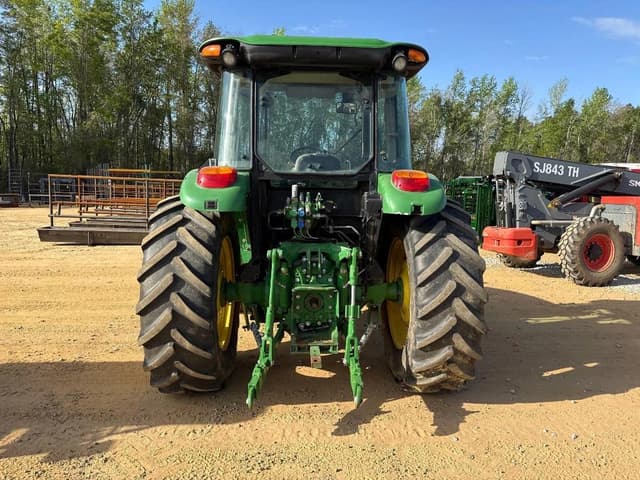 Image of John Deere 5115M equipment image 4