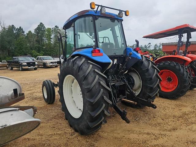 Image of New Holland TD95D equipment image 2