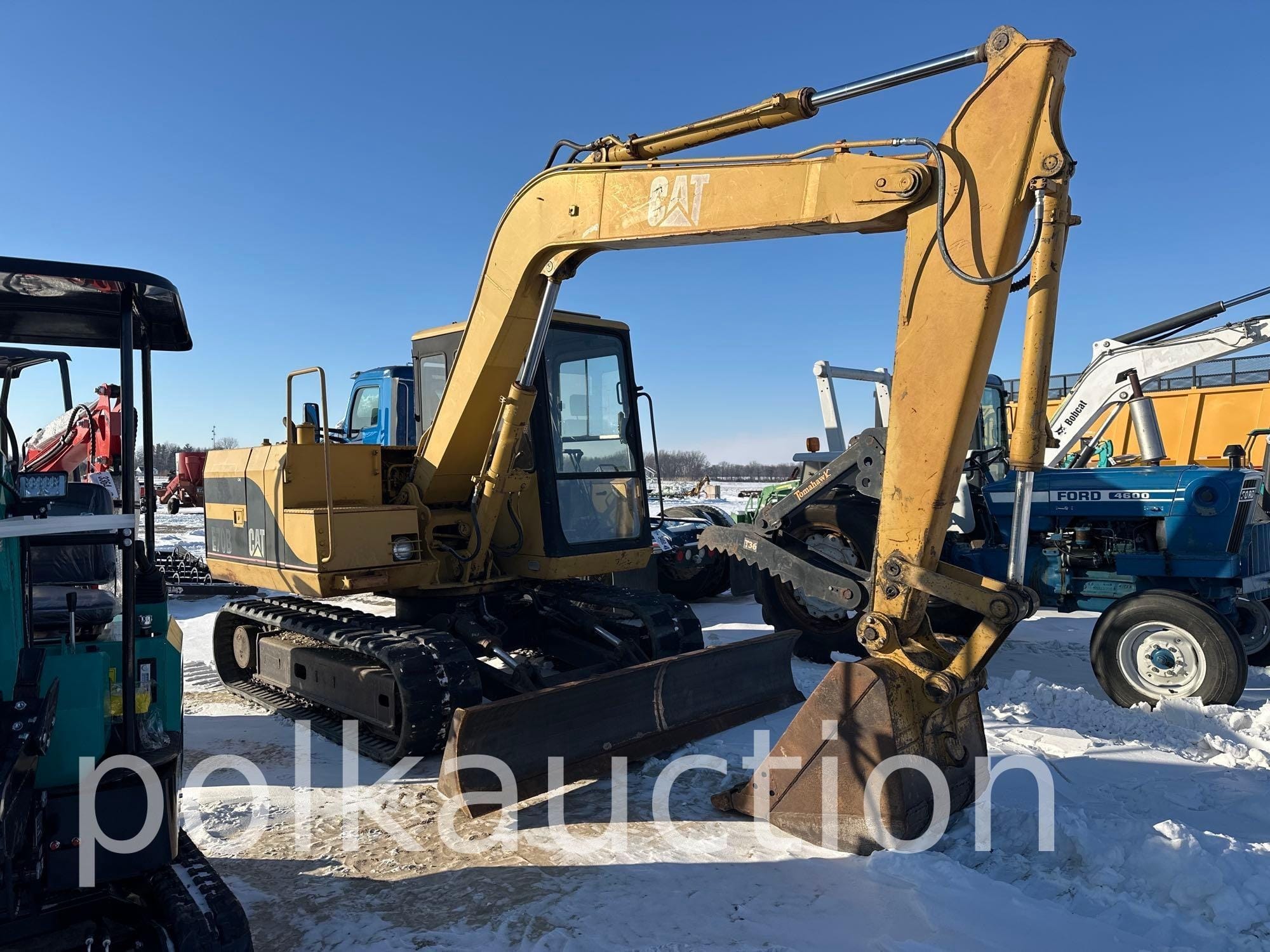 Caterpillar E70B Equipment Image0