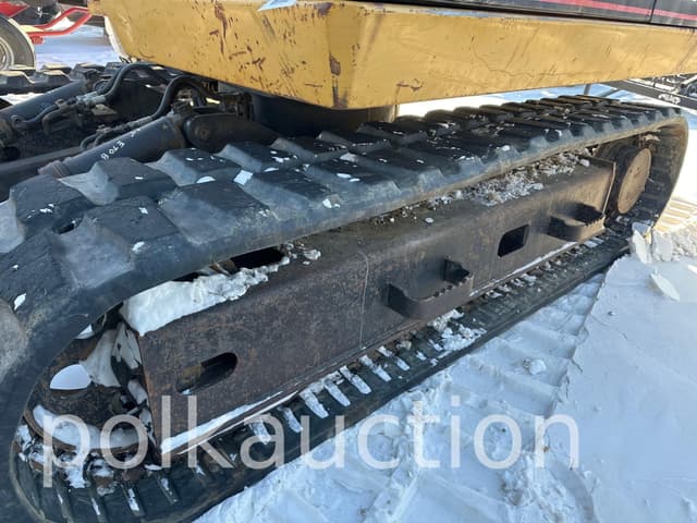 Image of Caterpillar E70B equipment image 4
