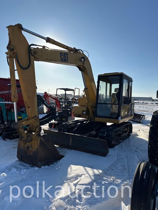 Image of Caterpillar E70B equipment image 1