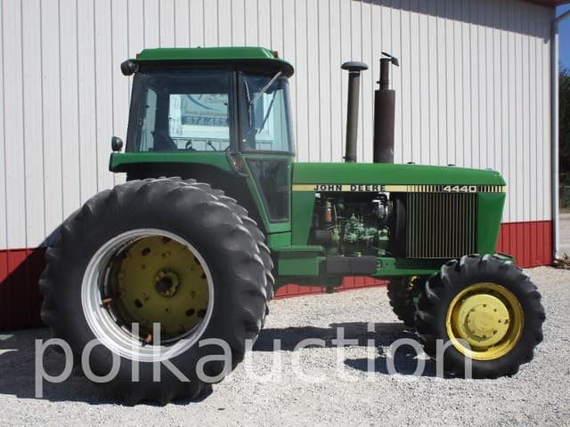 Image of John Deere 4440 equipment image 4