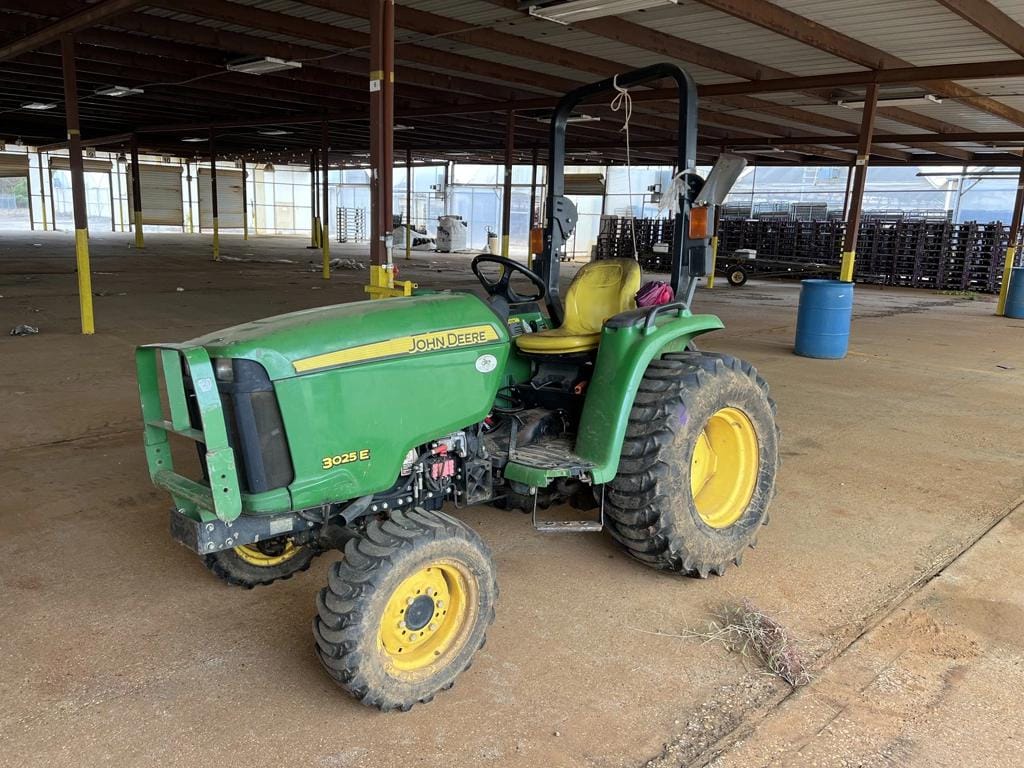 Main image John Deere 3035E