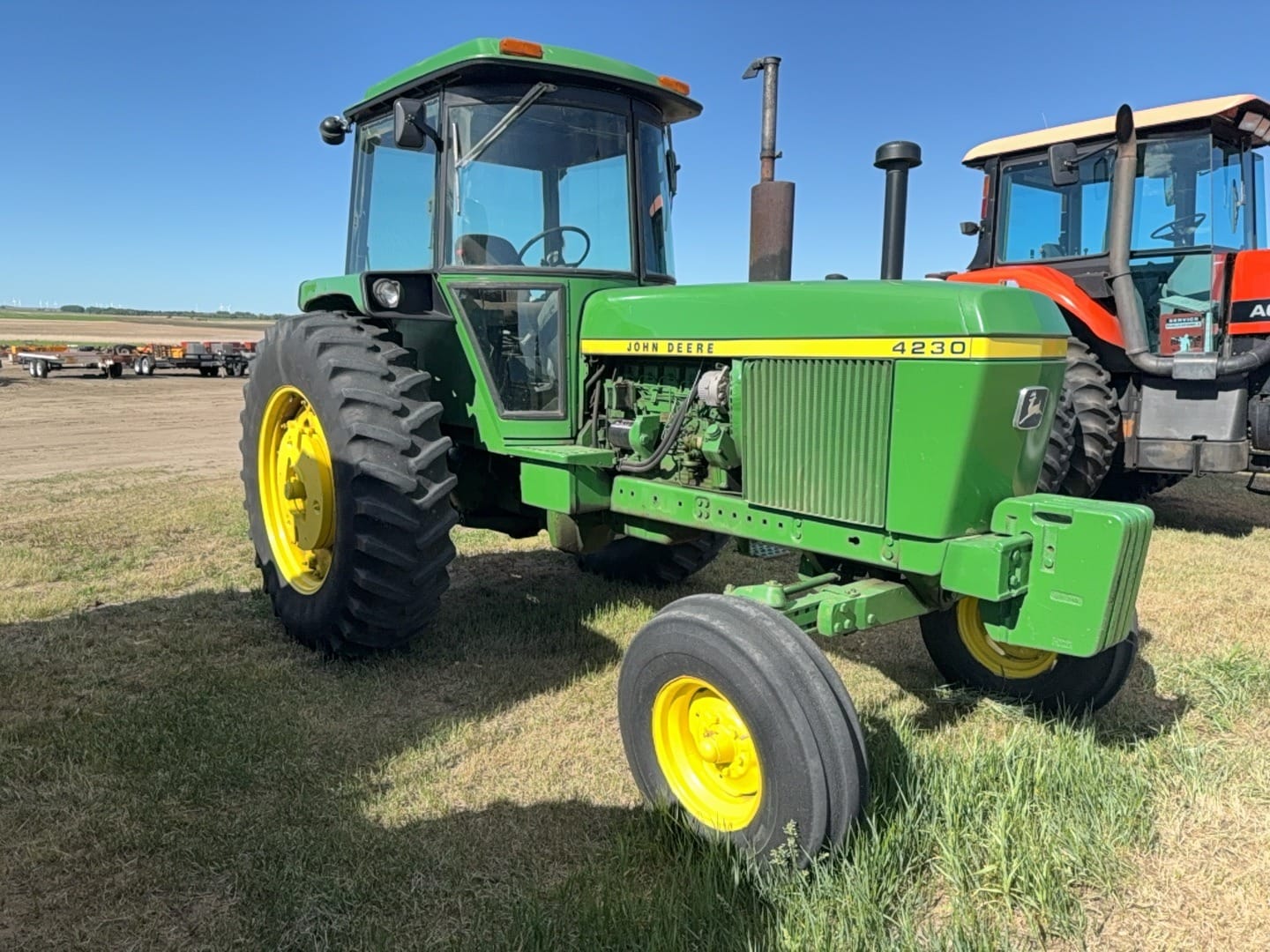 John Deere 4230 Equipment Image0