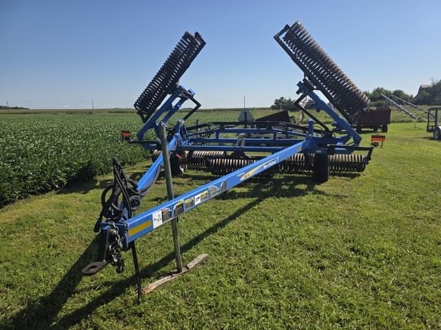 Image of New Holland SG110 equipment image 3
