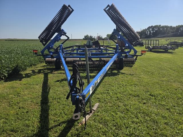 Image of New Holland SG110 equipment image 4