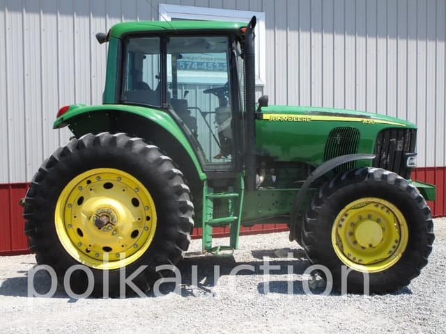 Image of John Deere 7420 equipment image 2