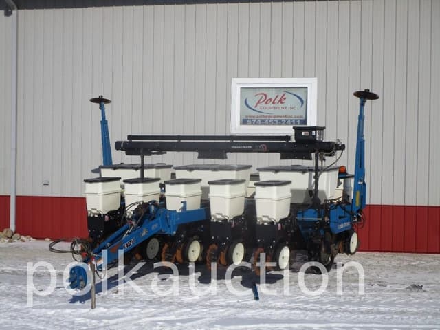 Image of Kinze 3000 equipment image 1