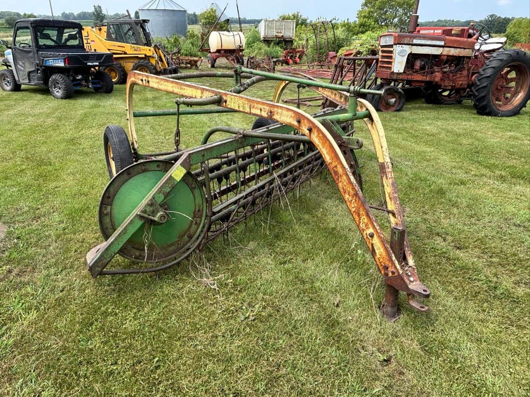 Image of John Deere 896 Image 1