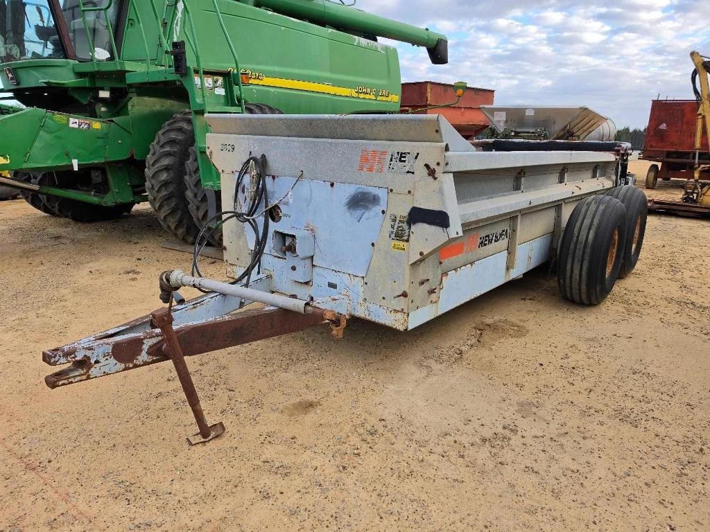 New Idea 3639 Equipment Image0