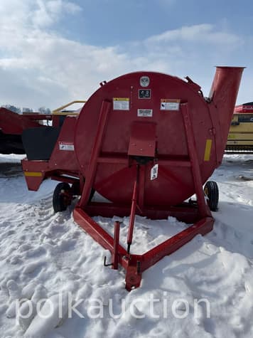 Main image New Holland F62B