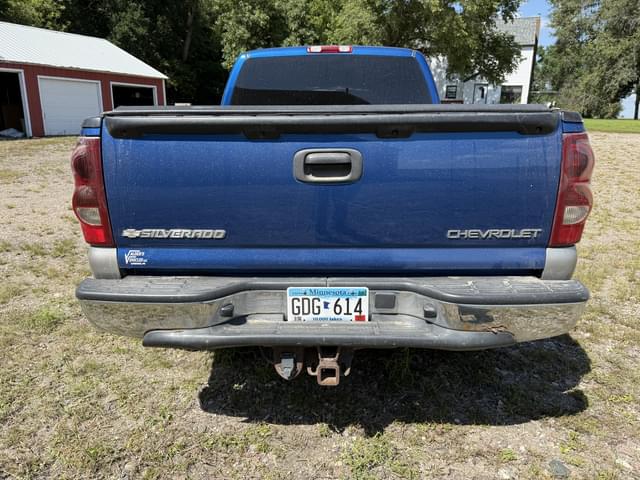 Image of Chevrolet 1500 equipment image 4