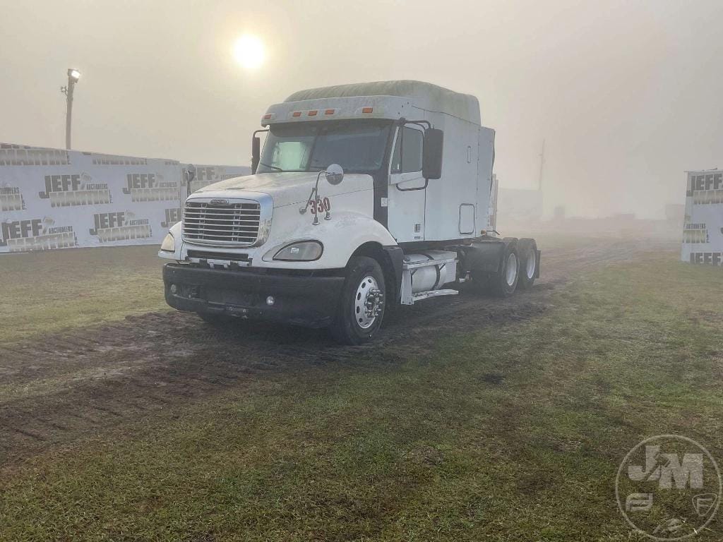 2007 Freightliner Columbia Equipment Image0