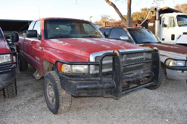 Image of Dodge Ram 2500 equipment image 1