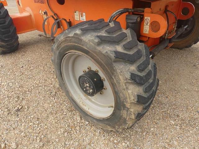 Image of JLG 600S equipment image 4