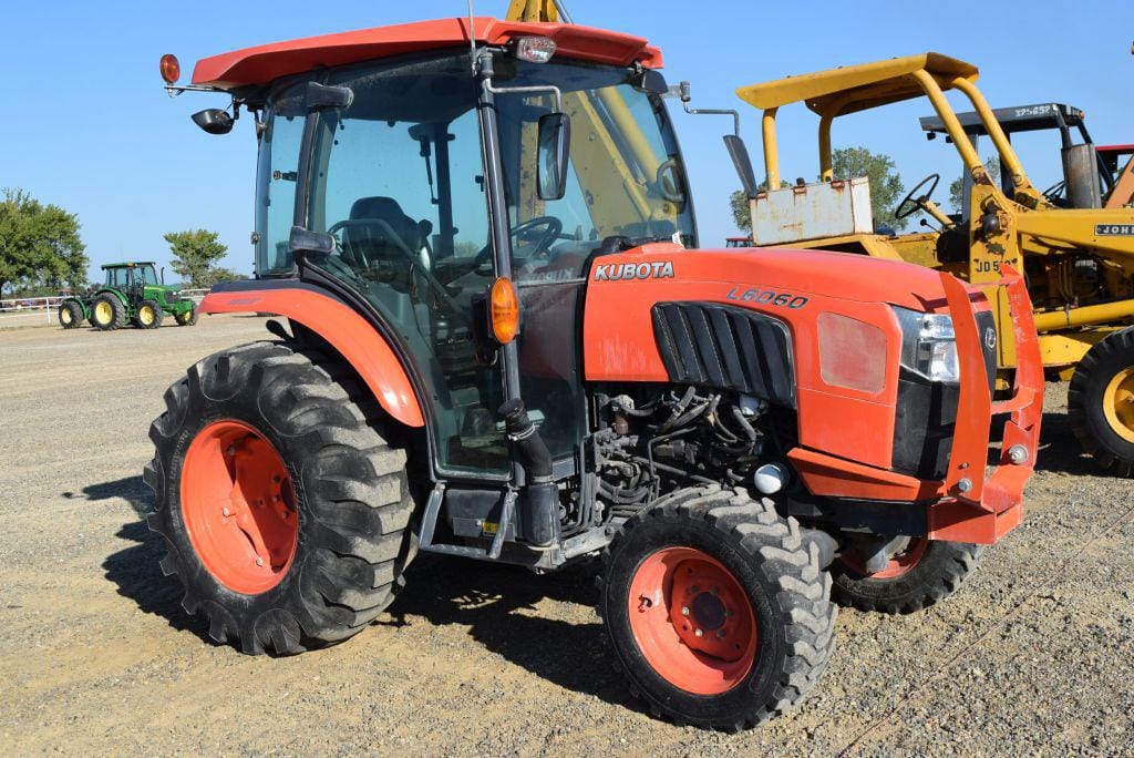 Main image Kubota L6060