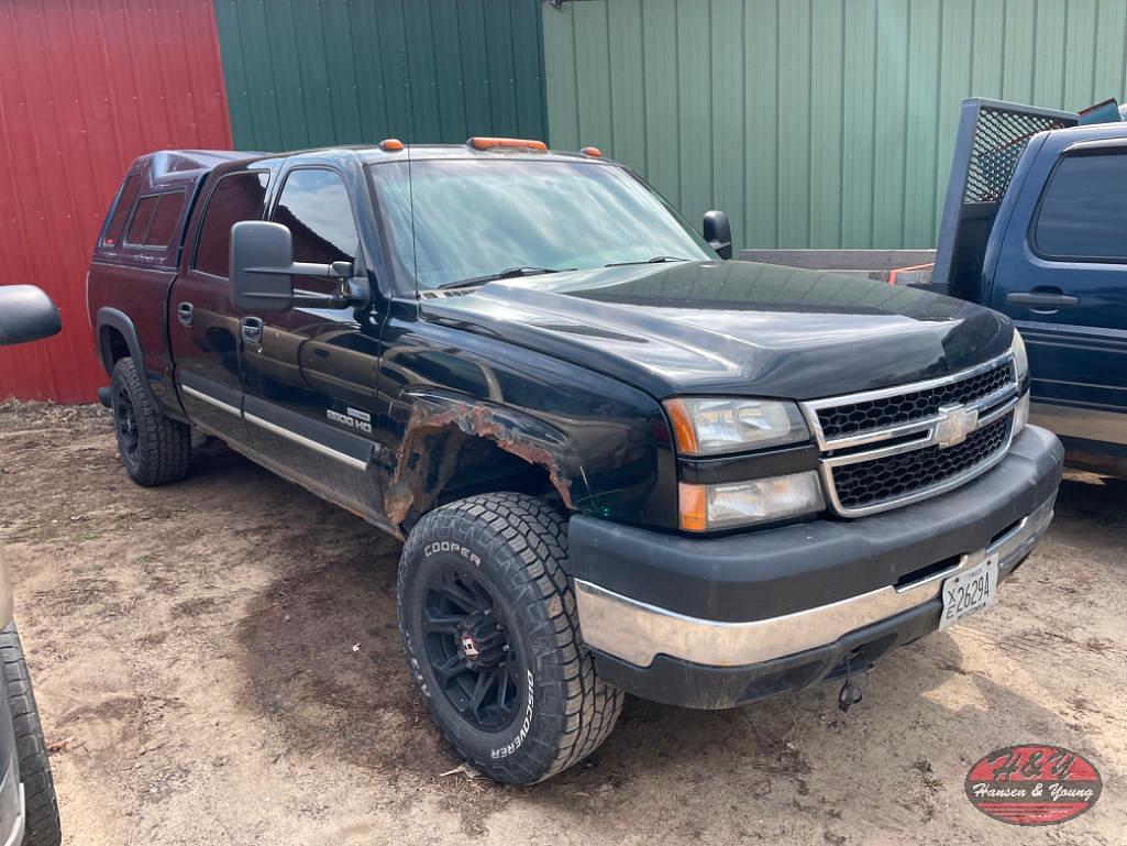 Image of Chevrolet Silverado Primary image