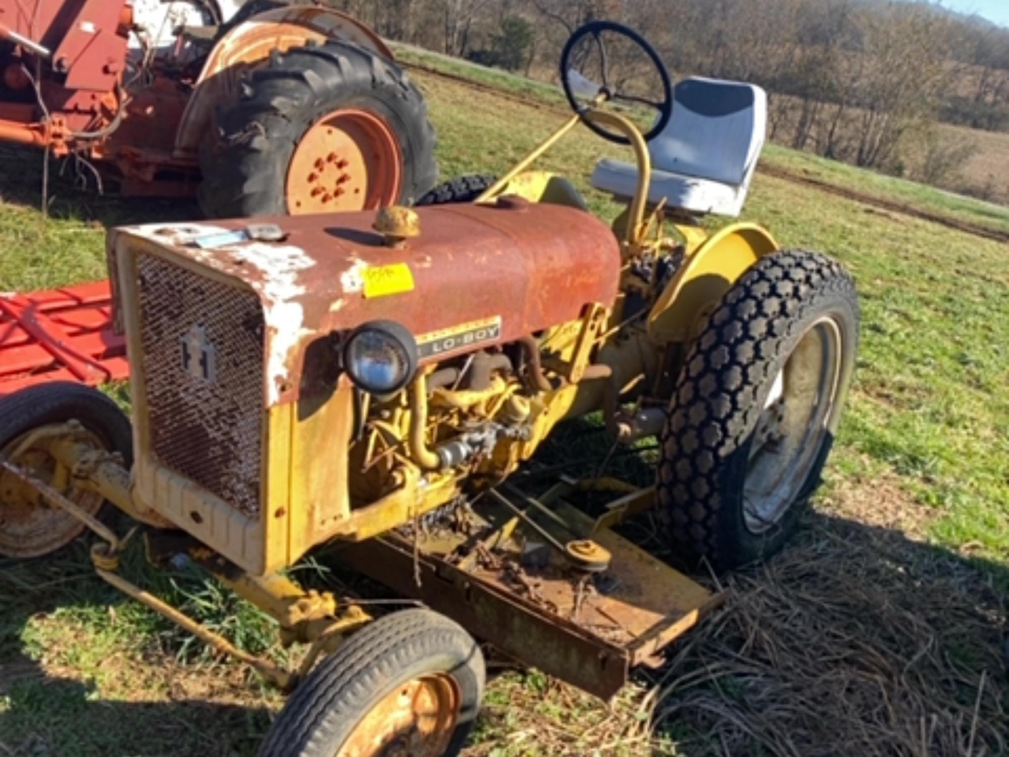 Main image International Harvester Cub Lo-Boy