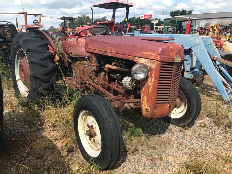 Ferguson 35 Equipment Image0