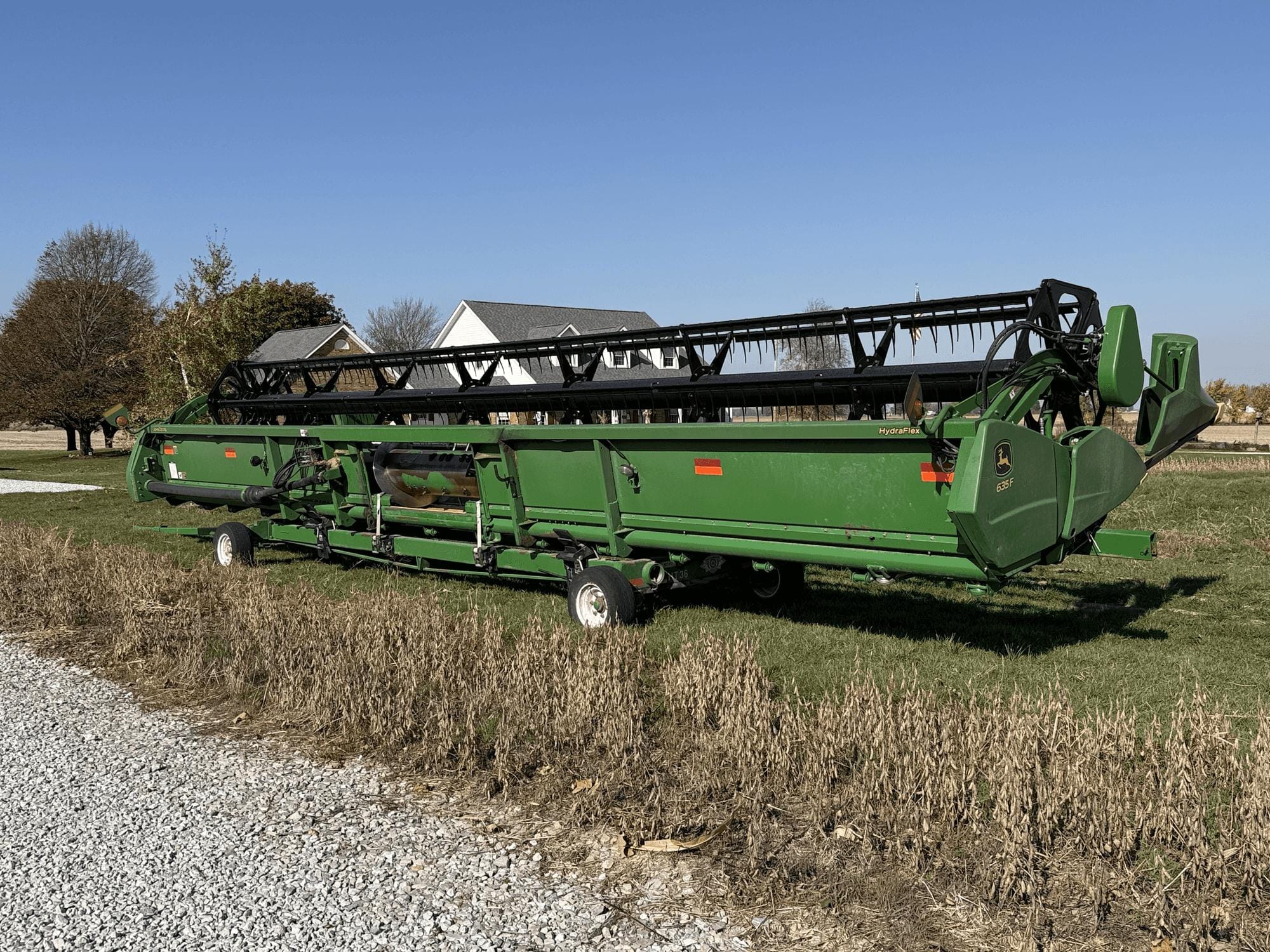 John Deere 635 Equipment Image0