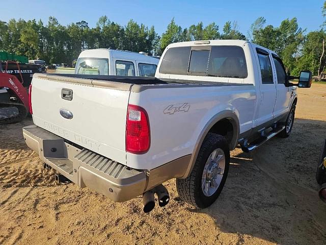 Image of Ford F-250 equipment image 3