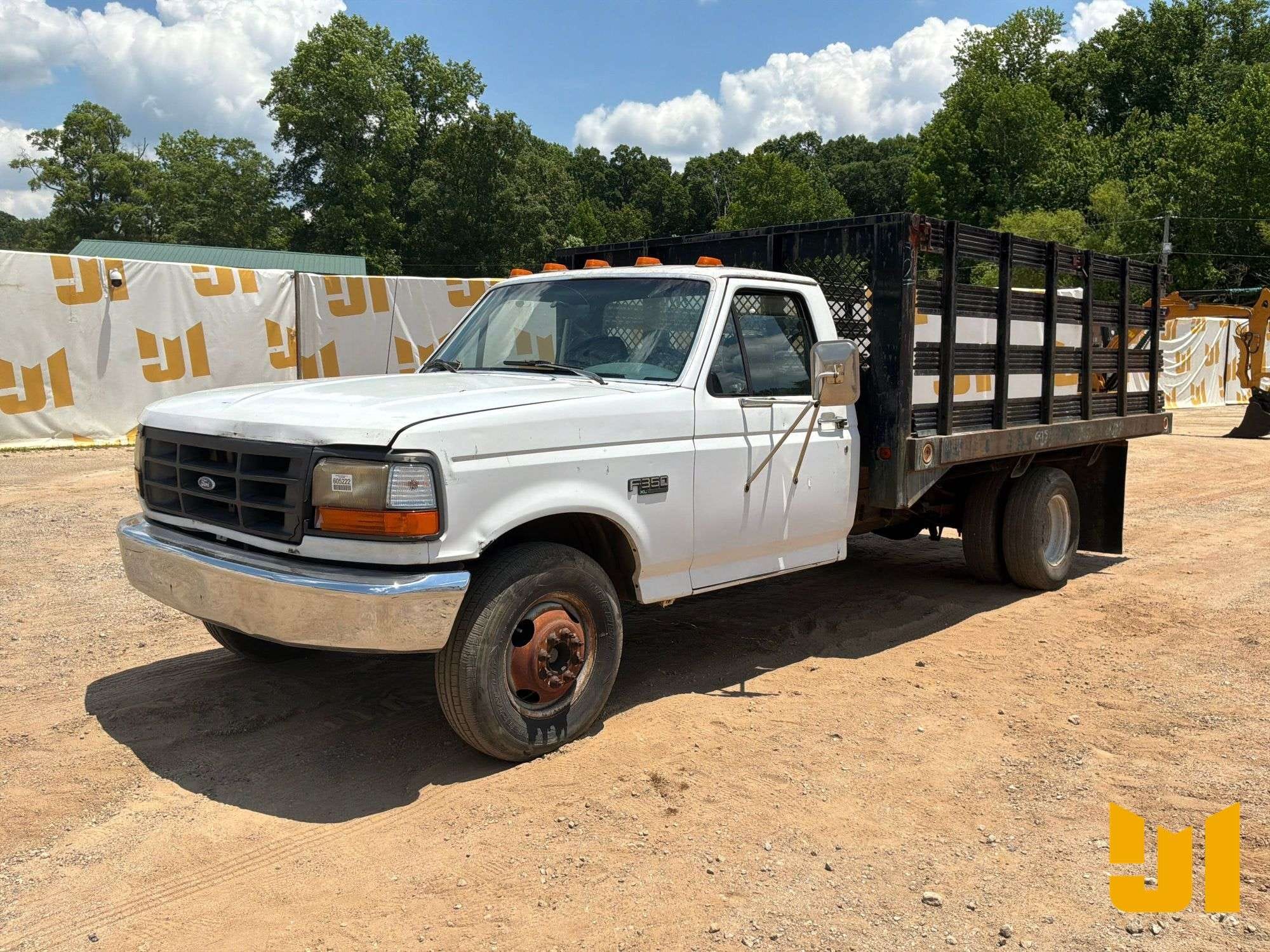1994 Ford F-350 Equipment Image0